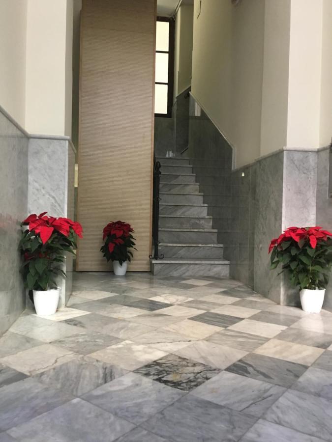 Avg Citycenter Apartments Palermo Bagian luar foto